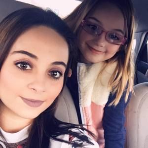 Meet your Posher, Kayla